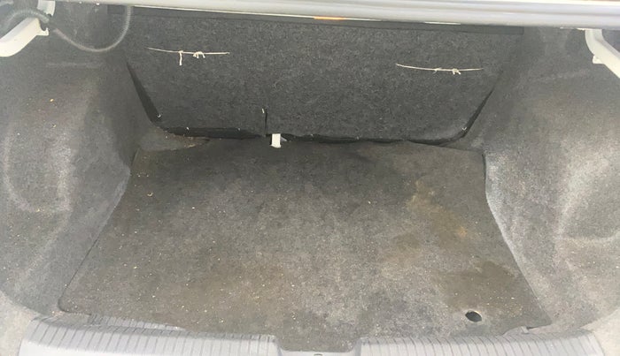 2016 Volkswagen Ameo HIGHLINE1.2L, Petrol, Manual, 38,382 km, Boot Inside