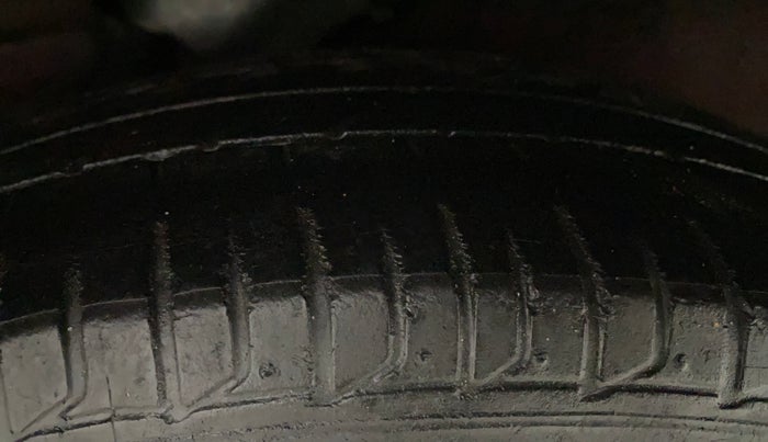 2015 Hyundai i10 SPORTZ 1.1, Petrol, Manual, 50,047 km, Left Rear Tyre Tread