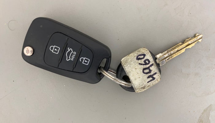 2015 Hyundai i10 SPORTZ 1.1, Petrol, Manual, 50,047 km, Key Close Up