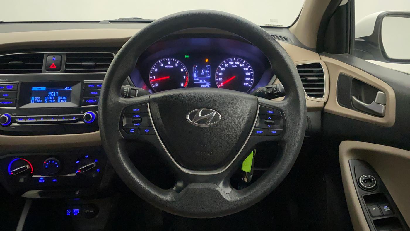 2019 Hyundai Elite i20 MAGNA PLUS 1.2, Petrol, Manual, 25,475 km, Steering Wheel Close Up