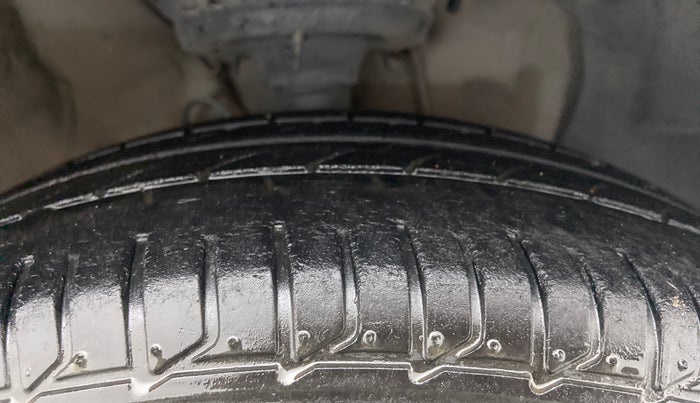2019 Hyundai Elite i20 SPORTZ PLUS 1.2, Petrol, Manual, 40,906 km, Right Front Tyre Tread