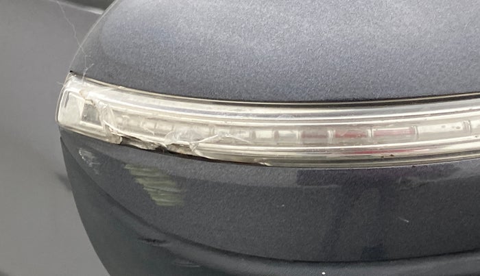 2019 Hyundai Elite i20 SPORTZ PLUS 1.2, Petrol, Manual, 40,906 km, Right rear-view mirror - Indicator light has minor damage