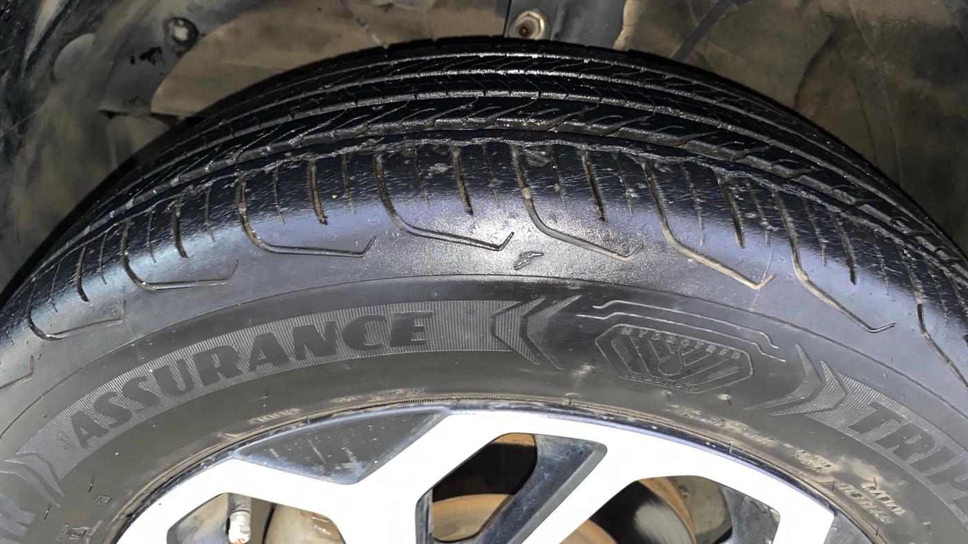2023 Maruti FRONX ALPHA 1.0L TURBO 6 AT, Petrol, Automatic, 20,611 km, Left Front Tyre Tread