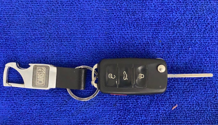 2013 Skoda Rapid ACTIVE 1.6 MPI MT PLUS, Petrol, Manual, 90,993 km, Key Close Up