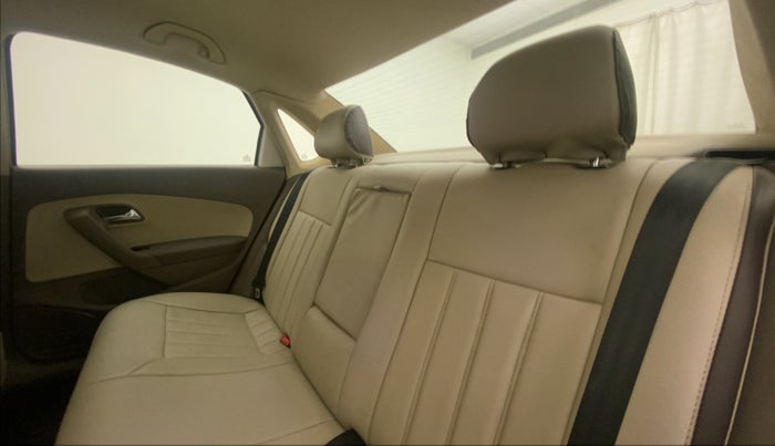 2013 Skoda Rapid ACTIVE 1.6 MPI MT PLUS, Petrol, Manual, 90,993 km, Right Side Rear Door Cabin
