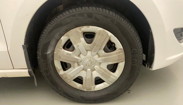 2013 Skoda Rapid ACTIVE 1.6 MPI MT PLUS, Petrol, Manual, 90,993 km, Right Front Wheel