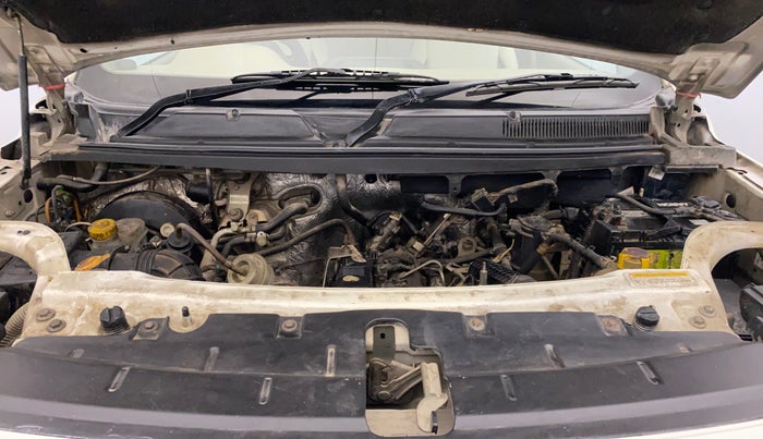 2017 Mahindra TUV300 T8, Diesel, Manual, 87,345 km, Engine View