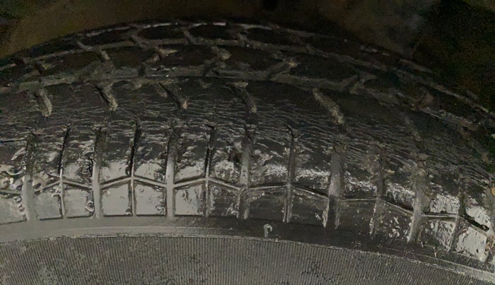2012 Maruti Swift Dzire VXI, Petrol, Manual, 61,417 km, Right Rear Tyre Tread