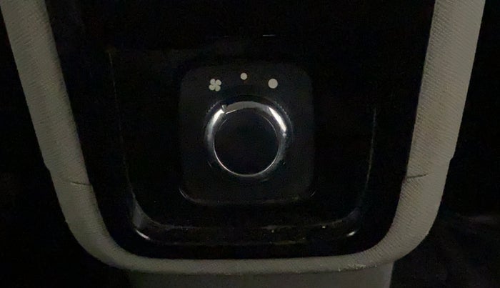 2018 Tata NEXON XZ PLUS PETROL, CNG, Manual, 48,402 km, Rear AC Temperature Control