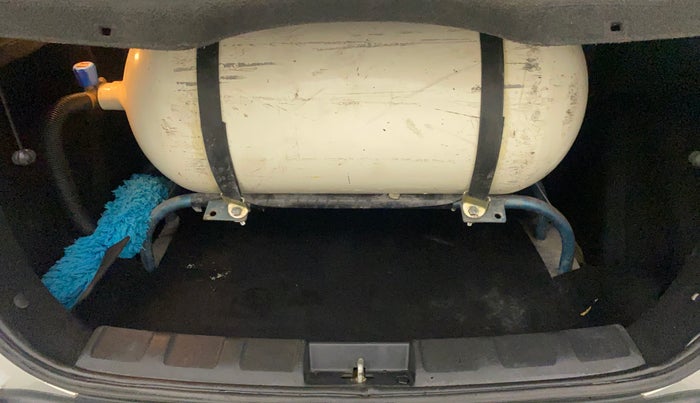 2018 Tata NEXON XZ PLUS PETROL, CNG, Manual, 48,402 km, Boot Inside
