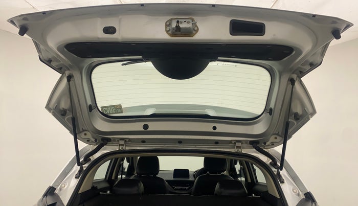 2018 Tata NEXON XZ PLUS PETROL, CNG, Manual, 48,402 km, Boot Door Open