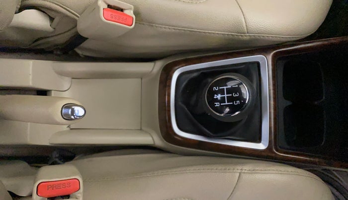 2018 Maruti Dzire VXI, Petrol, Manual, 49,715 km, Gear Lever