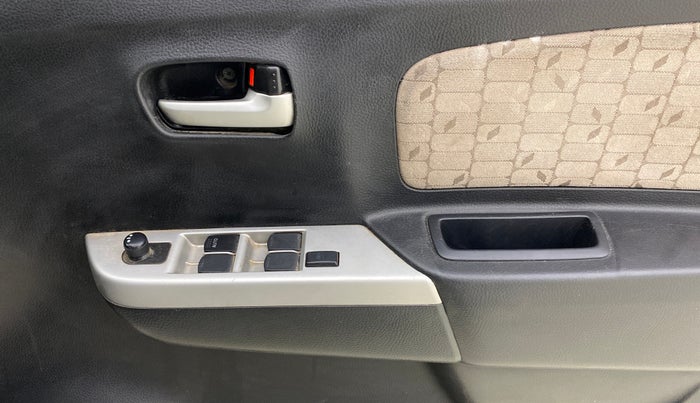 2016 Maruti Wagon R 1.0 VXI, Petrol, Manual, 72,917 km, Driver Side Door Panels Control