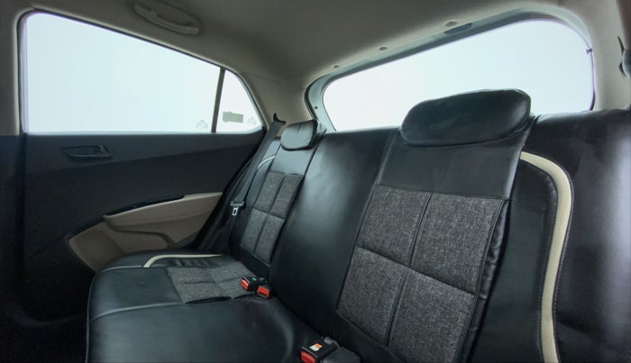 2014 Hyundai Grand i10 MAGNA 1.2 KAPPA VTVT, Petrol, Manual, 14,415 km, Right Side Rear Door Cabin