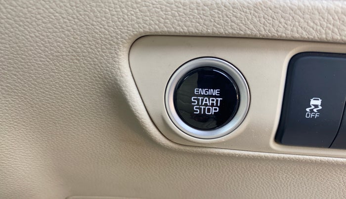 2022 KIA CARENS LUXURY PLUS 1.4 PETROL 7 STR, Petrol, Manual, 25,165 km, Keyless Start/ Stop Button