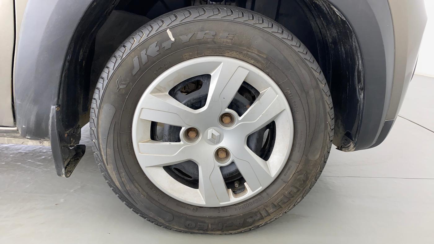 2019 Renault Kwid RXL, Petrol, Manual, 25,232 km, Right Front Wheel