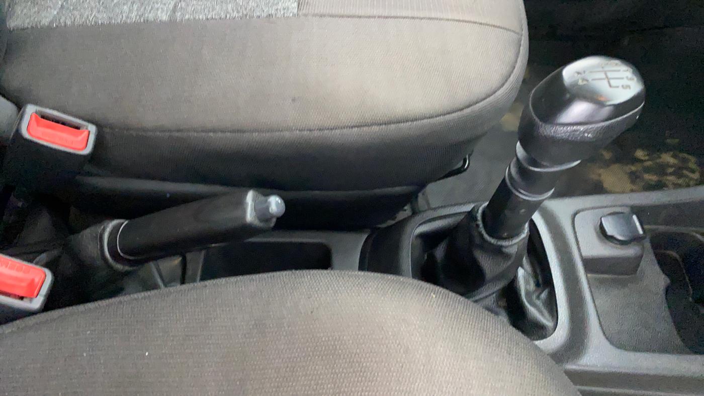2019 Renault Kwid RXL, Petrol, Manual, 25,232 km, Gear Lever