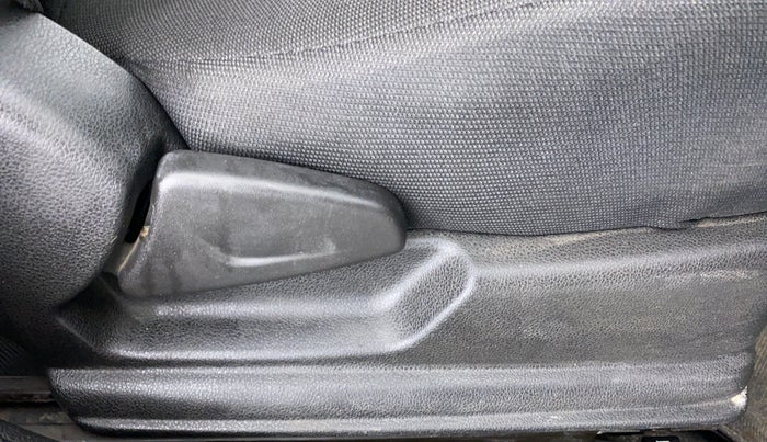 2019 Renault Kwid RXL, Petrol, Manual, 25,232 km, Driver Side Adjustment Panel