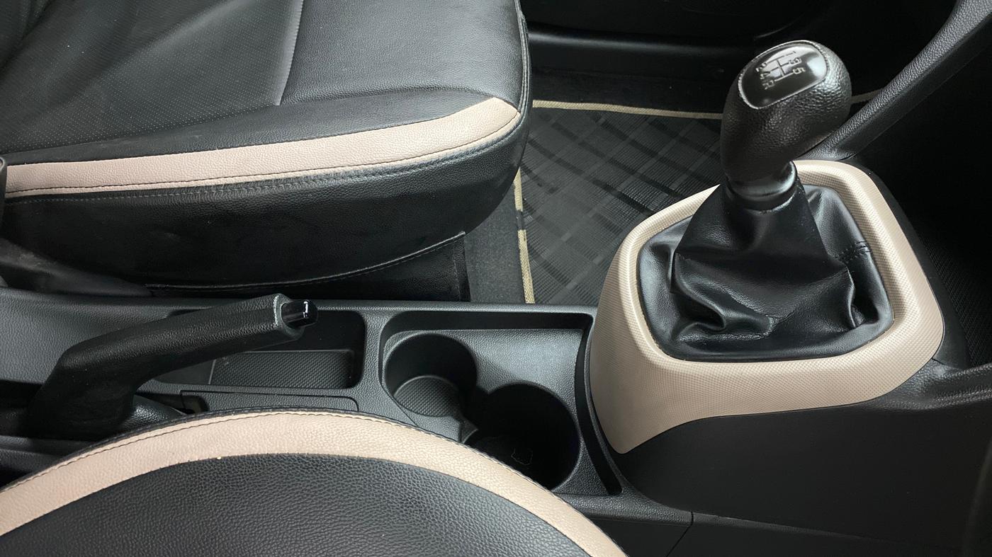 2017 Hyundai Grand i10 MAGNA 1.2 KAPPA VTVT, Petrol, Manual, 66,595 km, Gear Lever
