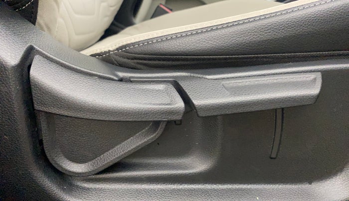 2020 KIA SONET HTX 1.0 IMT, Petrol, Manual, 14,394 km, Driver Side Adjustment Panel