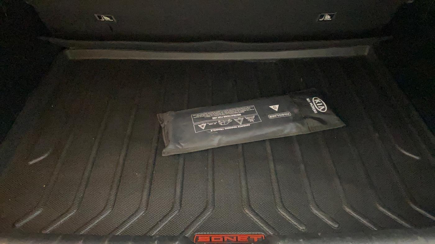 2020 KIA SONET HTX 1.0 IMT, Petrol, Manual, 14,463 km, Boot Inside