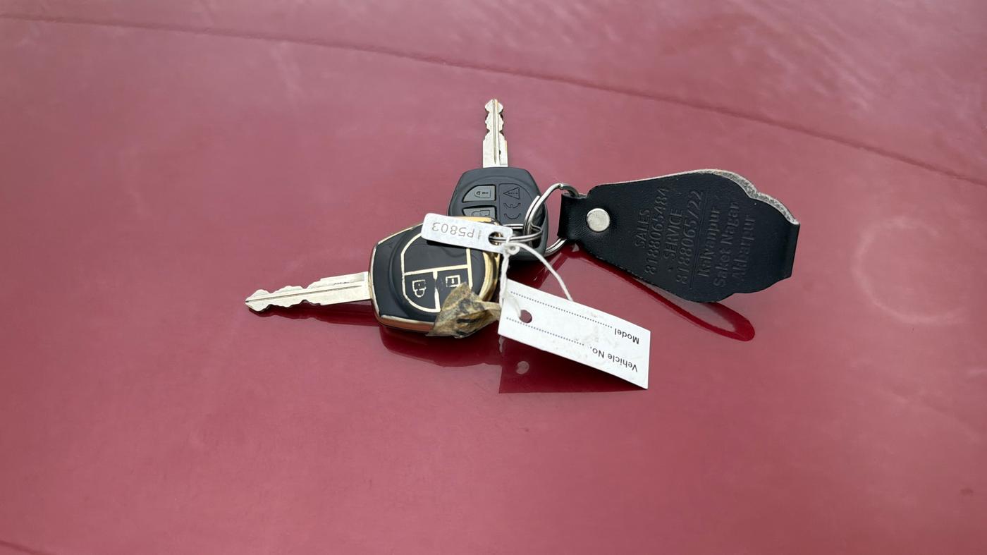 2023 Maruti FRONX DELTA PLUS 1.2MT, Petrol, Manual, 15,074 km, Key Close Up
