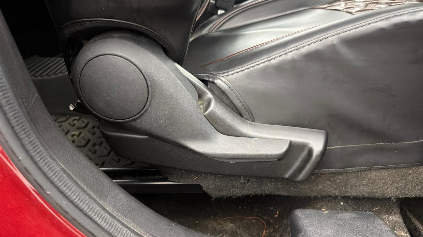 2023 Maruti FRONX DELTA PLUS 1.2MT, Petrol, Manual, 15,074 km, Driver Side Adjustment Panel