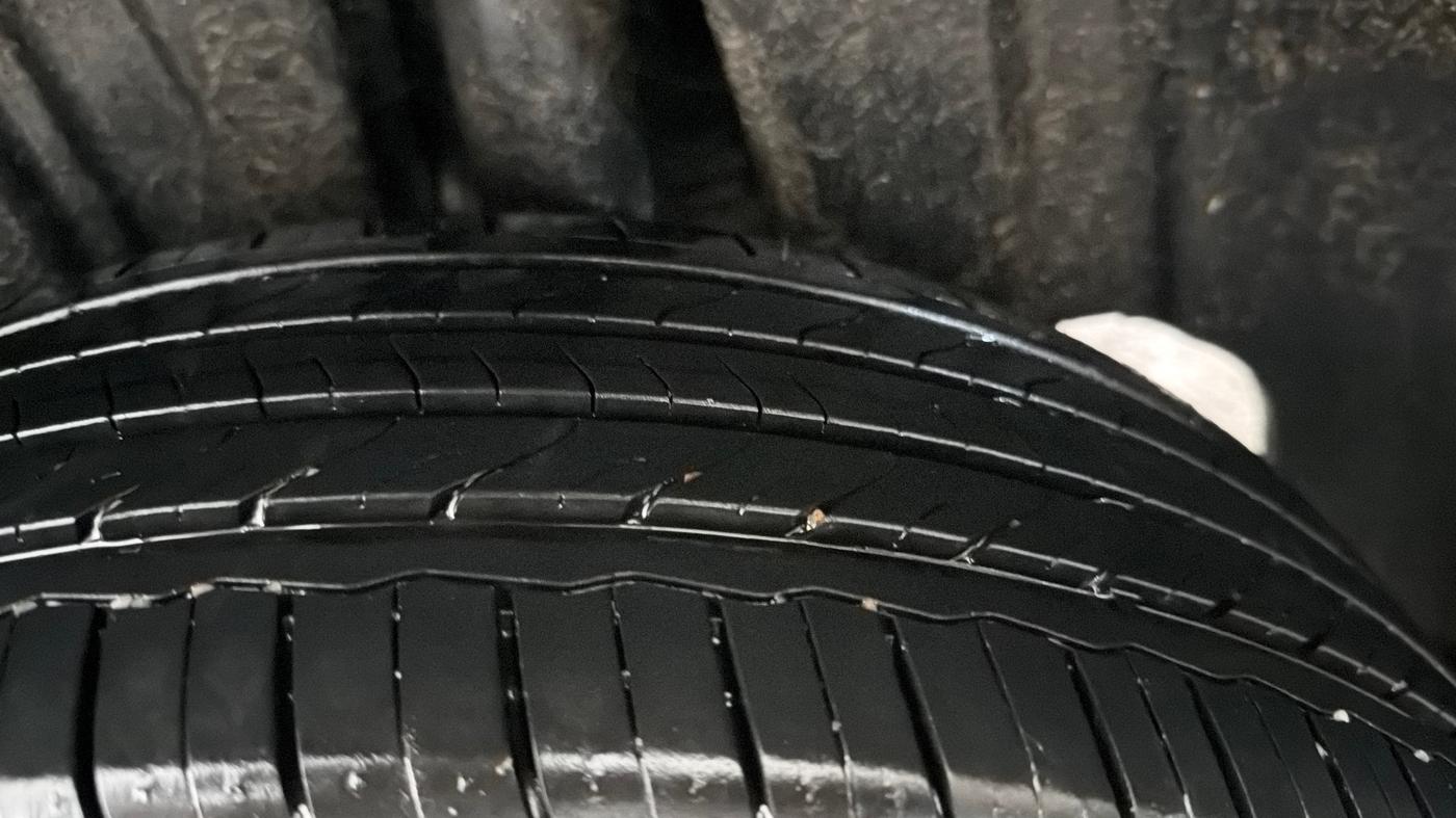 2023 Maruti FRONX DELTA PLUS 1.2MT, Petrol, Manual, 15,074 km, Left Rear Tyre Tread