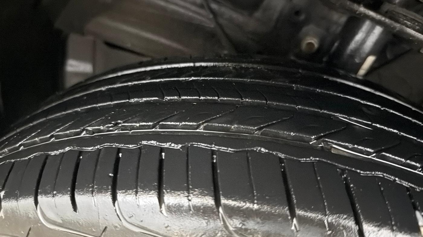 2023 Maruti FRONX DELTA PLUS 1.2MT, Petrol, Manual, 15,074 km, Left Front Tyre Tread