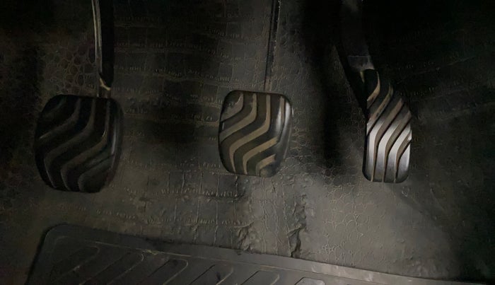 2020 Renault Kwid CLIMBER 1.0 (O), Petrol, Manual, 45,080 km, Pedals