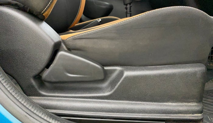 2020 Renault Kwid CLIMBER 1.0 (O), Petrol, Manual, 45,080 km, Driver Side Adjustment Panel