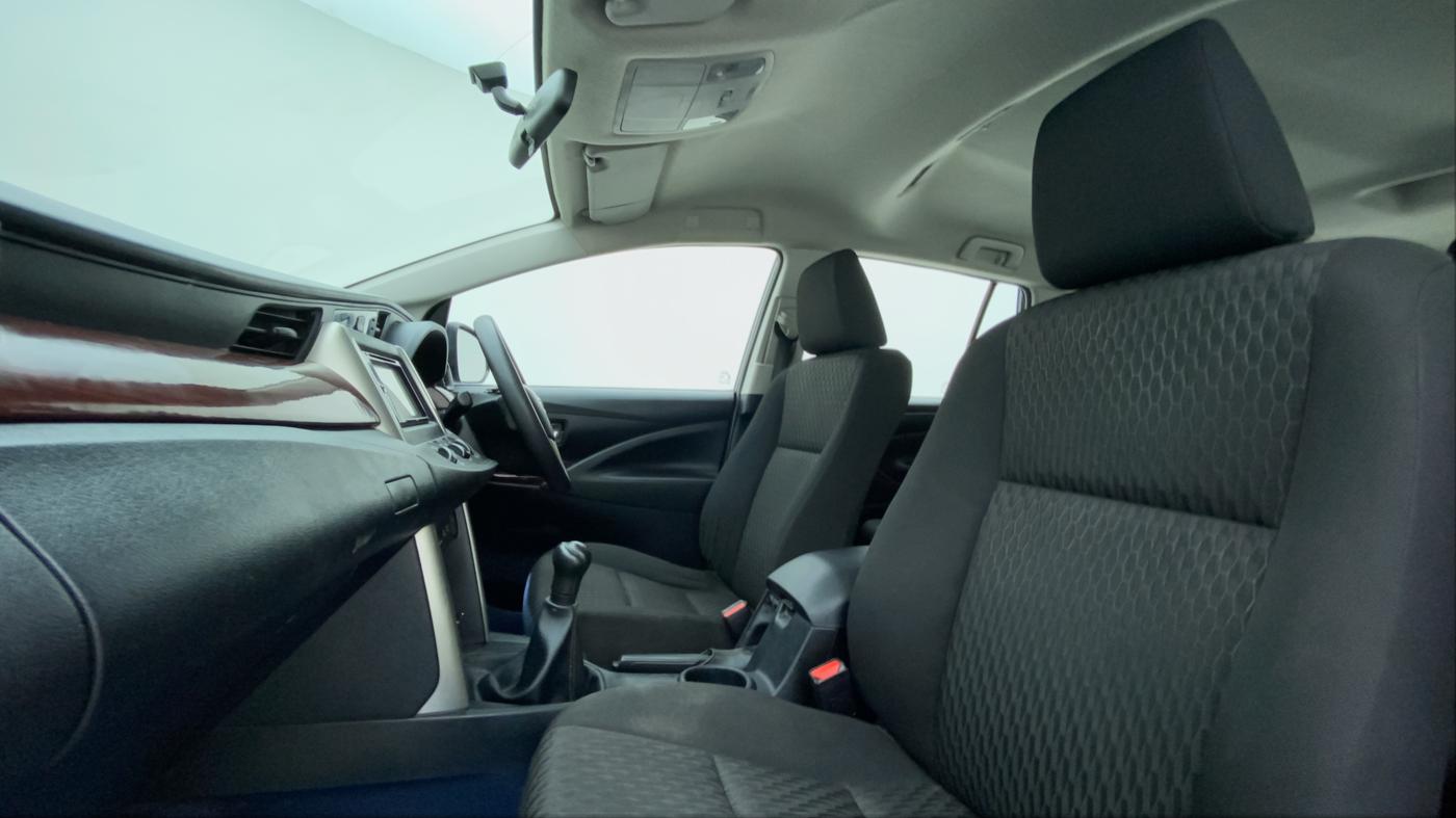 2018 Toyota Innova Crysta 2.4 GX 7 STR, Diesel, Manual, 53,092 km, Right Side Front Door Cabin