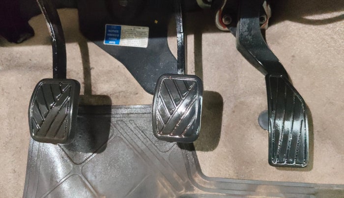 2014 Maruti Ertiga ZXI, CNG, Manual, 47,925 km, Pedals