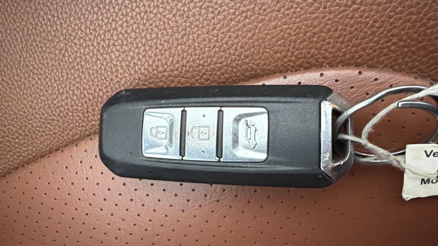 2020 MG HECTOR PLUS SHARP 1.5 PETROL TURBO DCT 6-STR, Petrol, Automatic, 79,445 km, Key Close Up