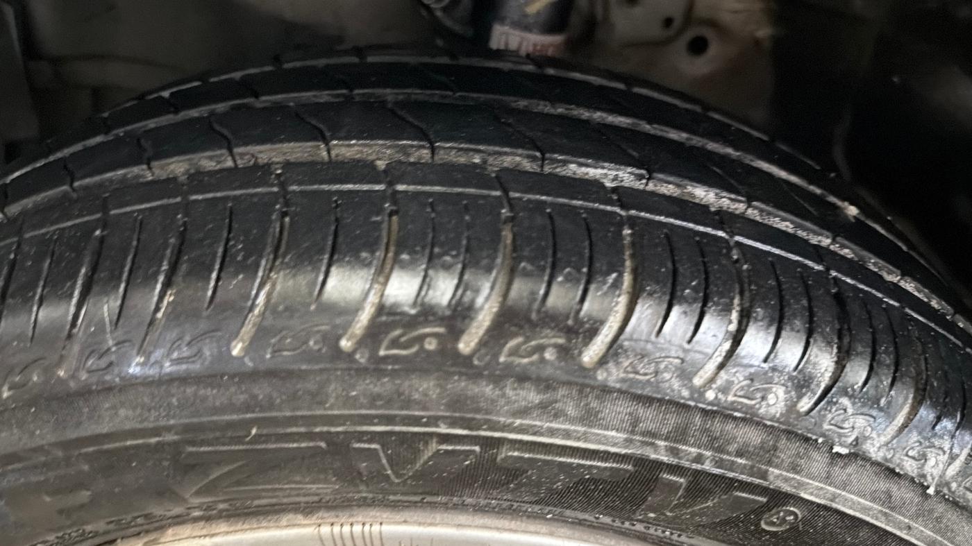 2016 Honda Amaze 1.2L I-VTEC S, Petrol, Manual, 66,175 km, Left Front Tyre Tread
