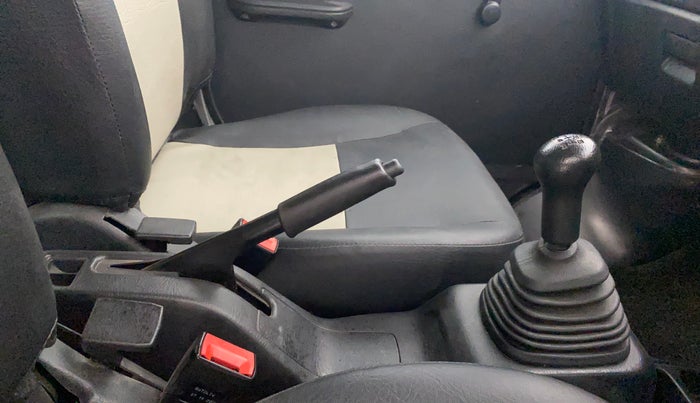 2022 Maruti Eeco 5 STR AC CNG (O), CNG, Manual, 24,381 km, Gear Lever