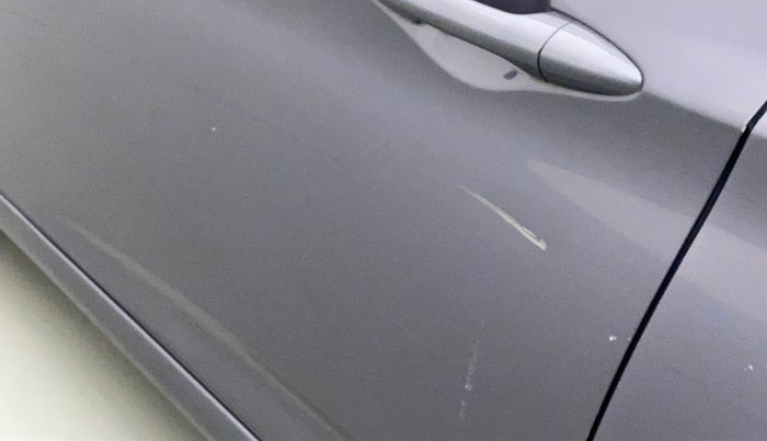 2014 Hyundai Verna FLUIDIC 1.6 VTVT SX, Petrol, Manual, 42,650 km, Front passenger door - Minor scratches