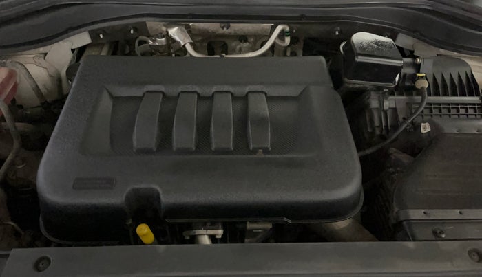 2022 Mahindra XUV700 AX 7 LUXURY D MT 7 STR, Diesel, Manual, 48,333 km, Engine View