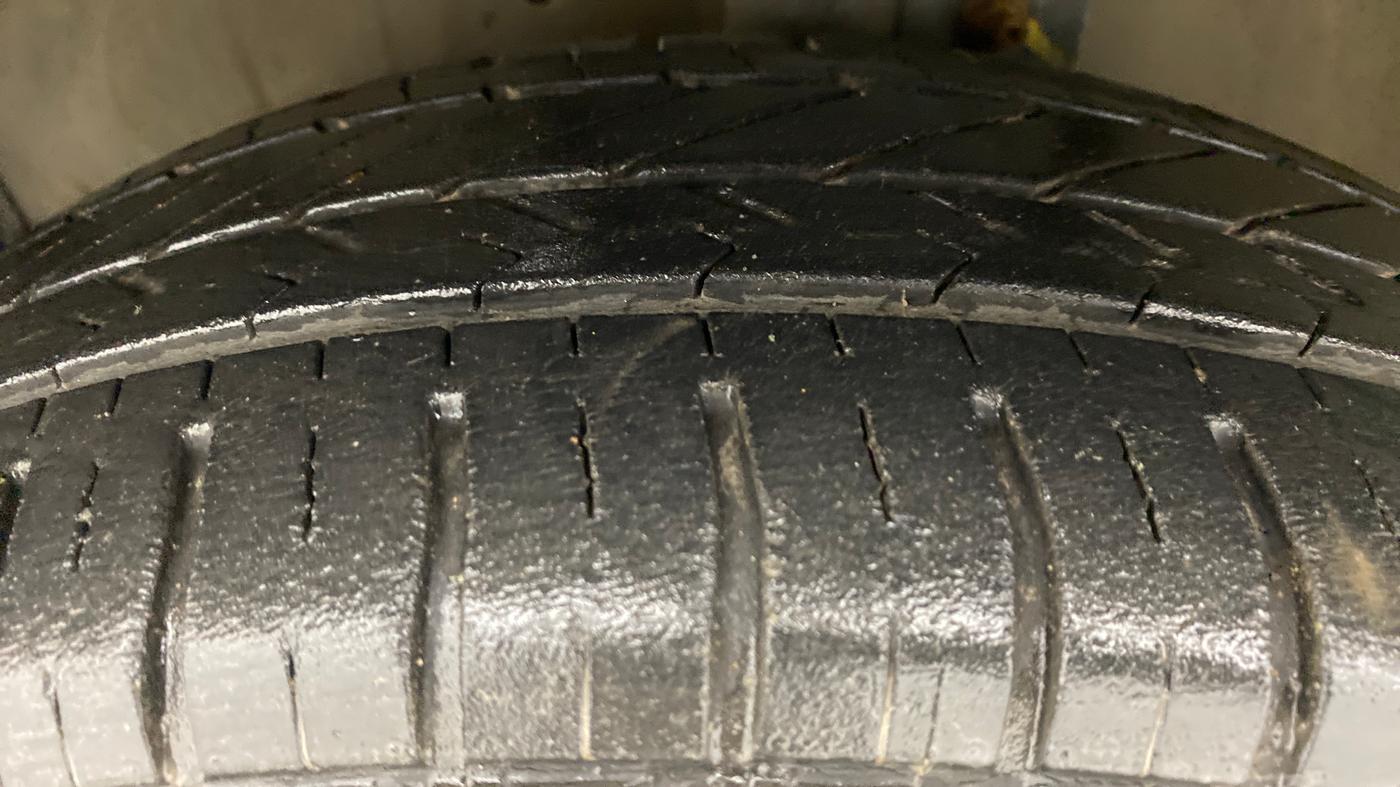 2018 Maruti Celerio ZXI OPT AMT, Petrol, Automatic, 17,542 km, Left Front Tyre Tread