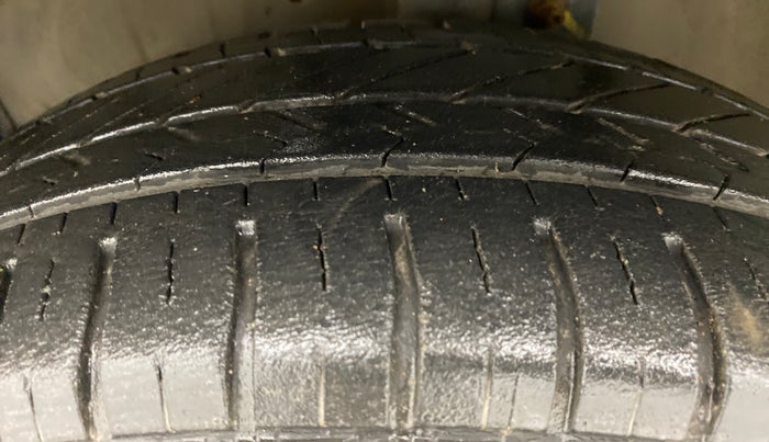 2018 Maruti Celerio ZXI OPT AMT, Petrol, Automatic, 17,542 km, Left Front Tyre Tread