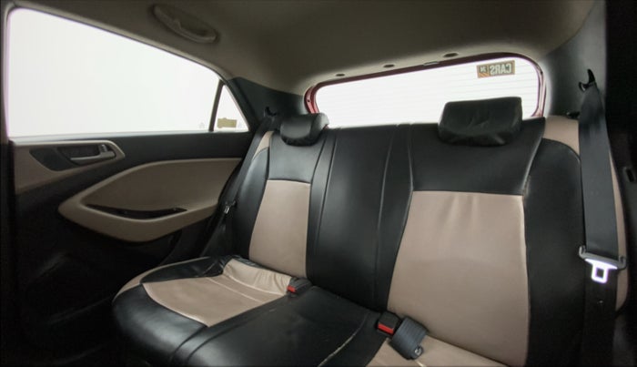 2016 Hyundai Elite i20 ASTA 1.2, Petrol, Manual, 1,10,065 km, Right Side Rear Door Cabin