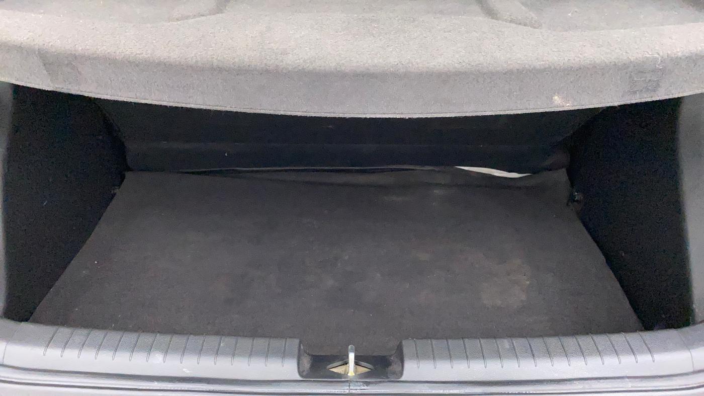 2016 Hyundai Elite i20 ASTA 1.2, Petrol, Manual, 1,10,065 km, Boot Inside