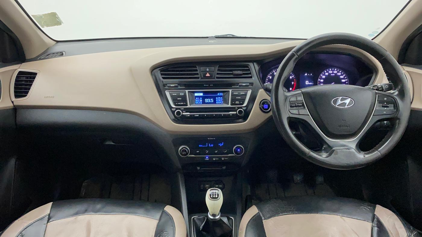 2016 Hyundai Elite i20 ASTA 1.2, Petrol, Manual, 1,10,065 km, Dashboard