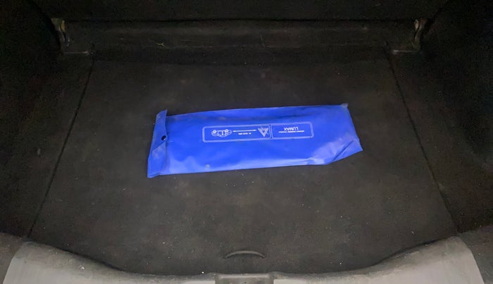 2016 Honda Jazz 1.2L I-VTEC V AT, Petrol, Automatic, 1,04,773 km, Boot Inside