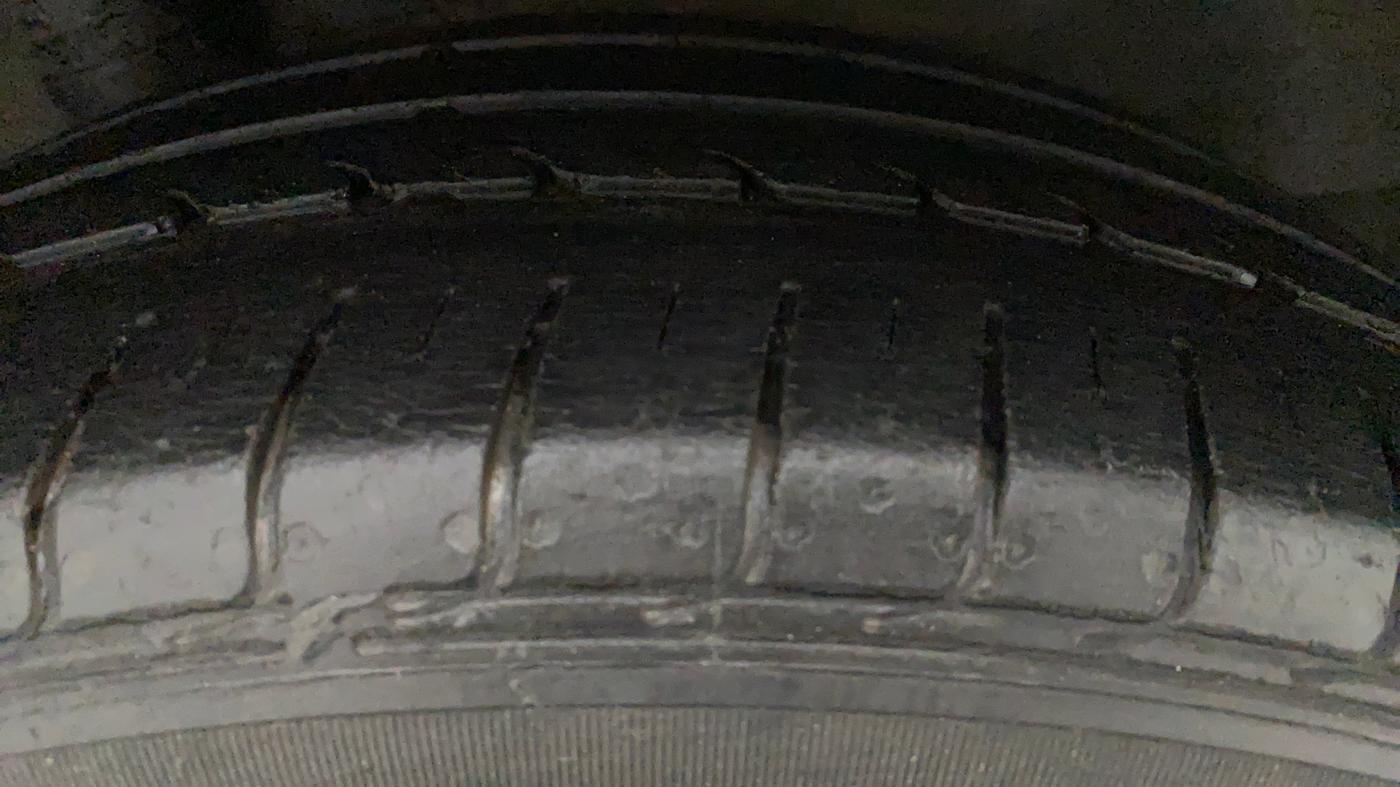 2012 Honda City 1.5L I-VTEC V MT, Petrol, Manual, 1,04,016 km, Left Rear Tyre Tread