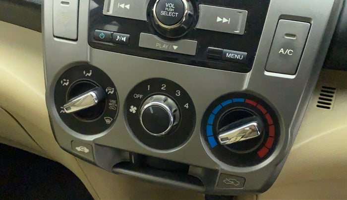 2012 Honda City 1.5L I-VTEC V MT, Petrol, Manual, 1,04,016 km, AC Unit - Main switch light not functional