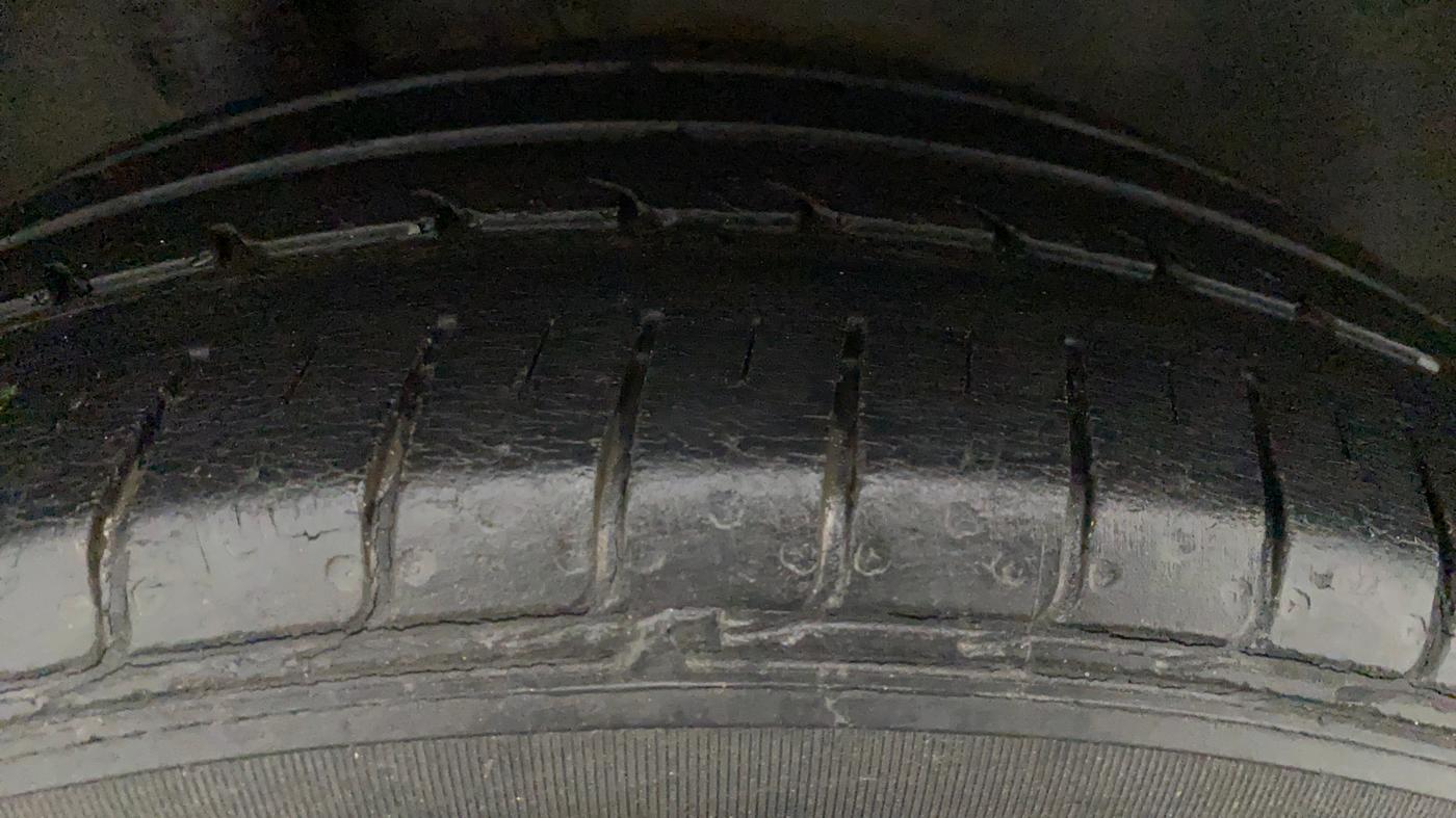 2012 Honda City 1.5L I-VTEC V MT, Petrol, Manual, 1,04,016 km, Right Front Tyre Tread