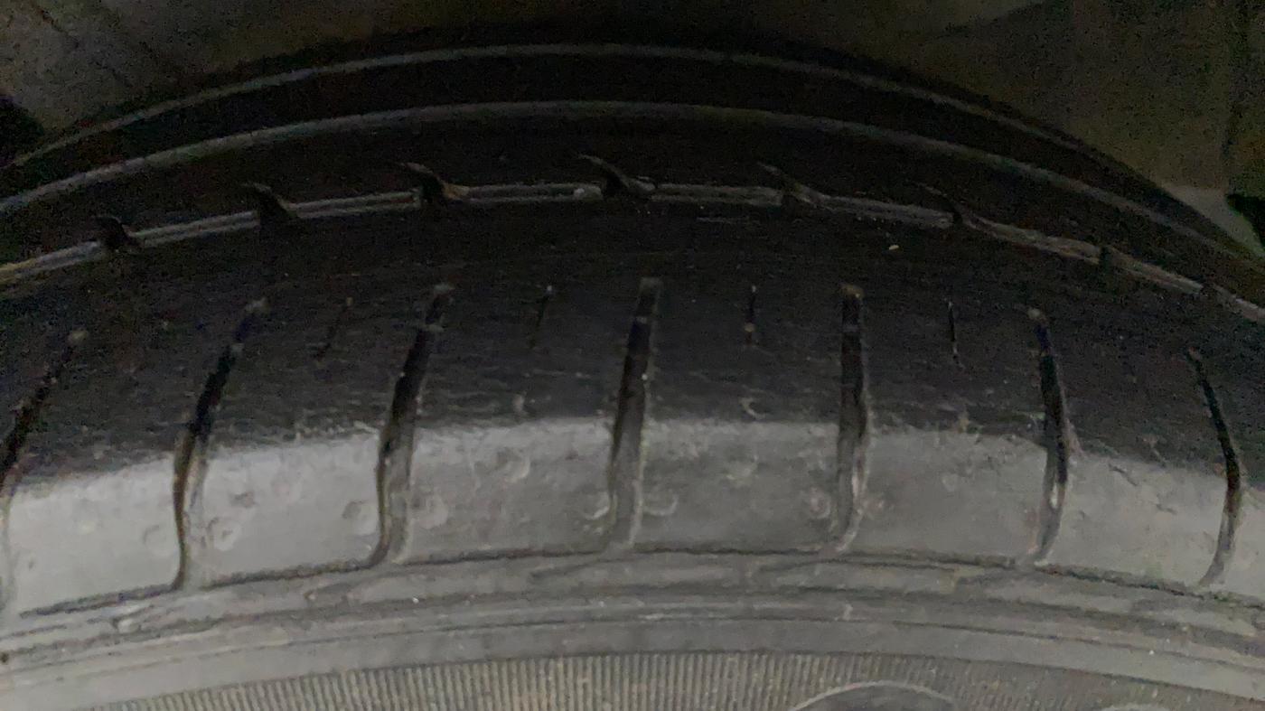 2012 Honda City 1.5L I-VTEC V MT, Petrol, Manual, 1,04,016 km, Left Front Tyre Tread
