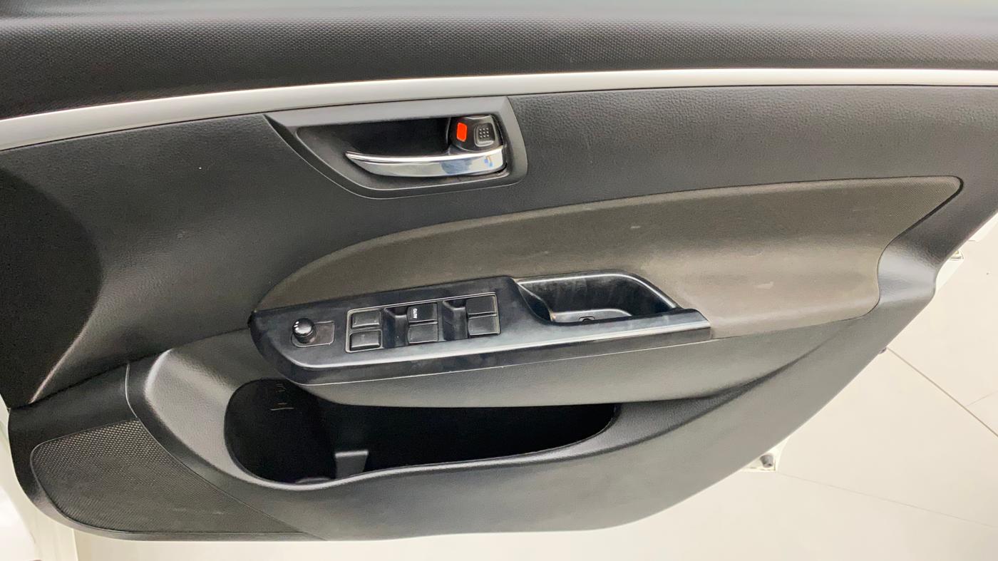 2013 Maruti Swift VXI, Petrol, Manual, 65,866 km, Driver Side Door Panels Control