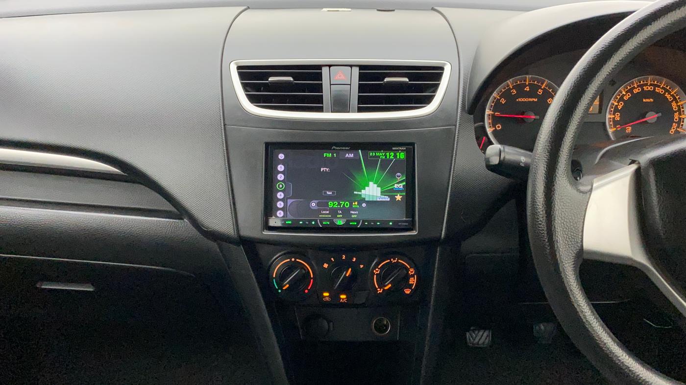 2013 Maruti Swift VXI, Petrol, Manual, 65,866 km, Air Conditioner